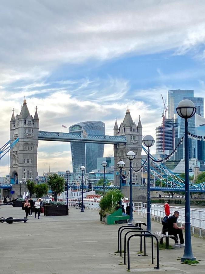 Perfect Central Location- 5 Minutes From Tower Bridge ! 8 Minutes Walk From Tube Londen Buitenkant foto